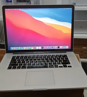 New Laptop Apple MacBook Pro 2015 16GB Intel Core I7 SSD 256GB
