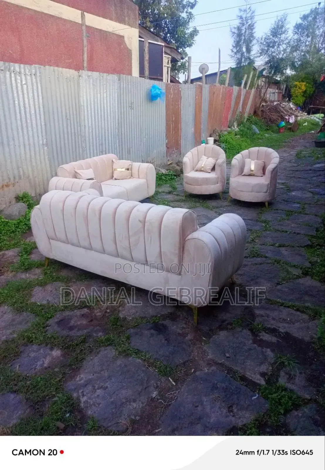 Sofa Code 4075