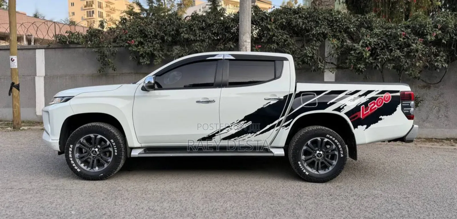 Mitsubishi L200 2022 White