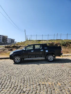 Toyota Hilux 2014 Black