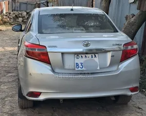 Toyota Yaris 2014 Silver