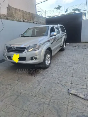 Toyota Hilux 2015 Purple