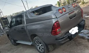 Toyota Hilux 2019 Gray