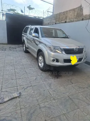 Toyota Hilux 2015 Purple