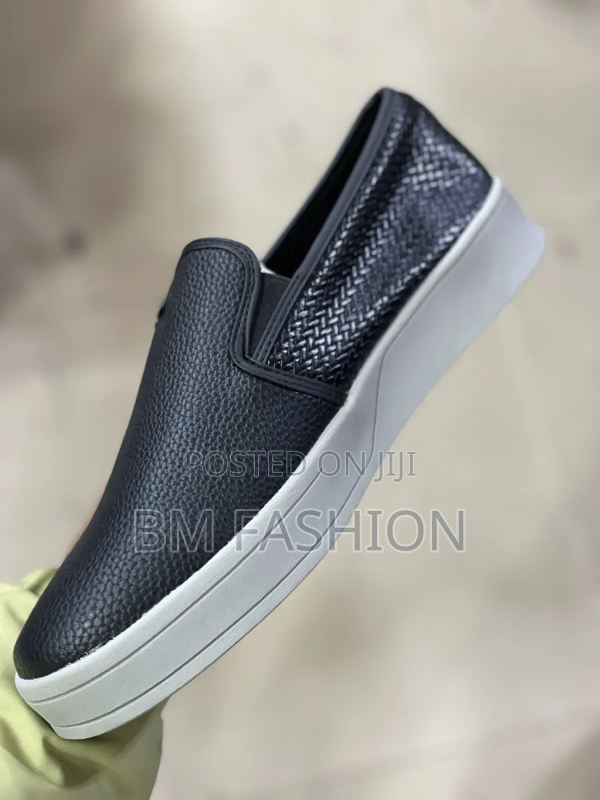 Lacoste Men's Classic Loafer (Black Leather Upper)