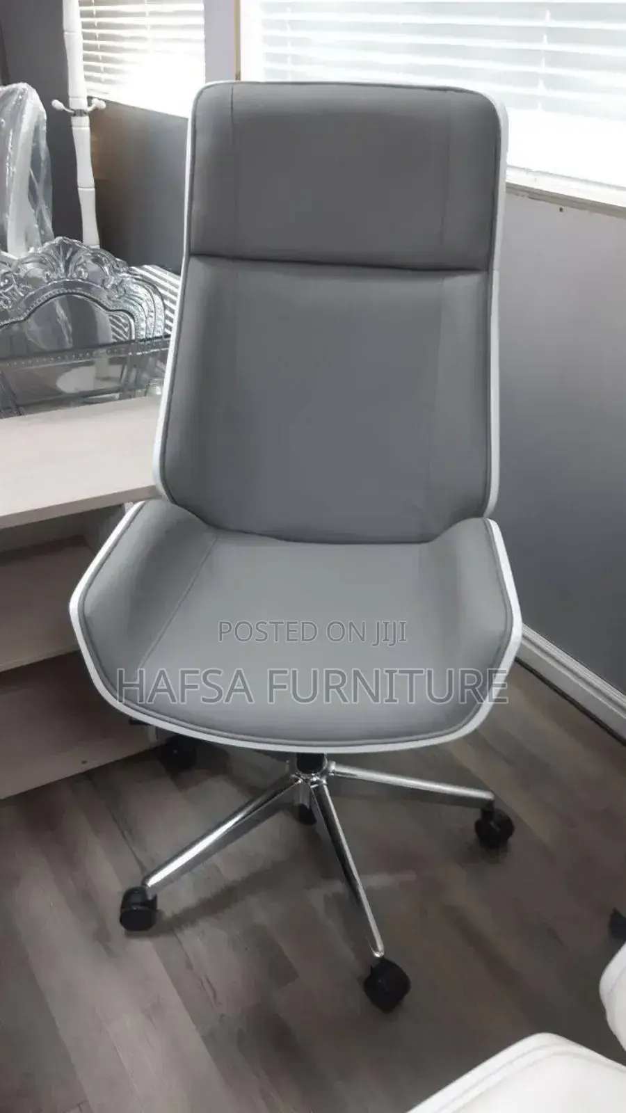 Lexus Managerial Chair
