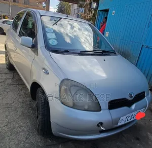 Toyota Vitz 2001 Teal