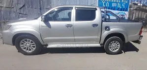 Toyota Hilux 2013 Teal