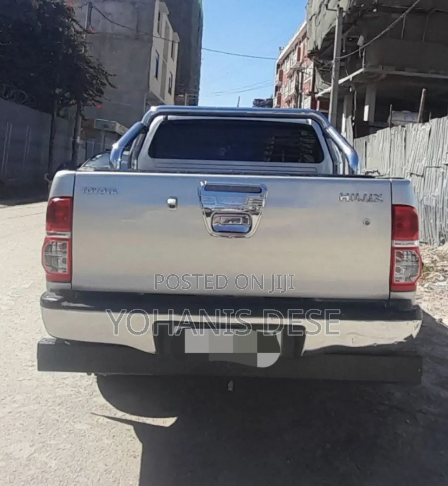 Toyota Hilux 2013 Teal