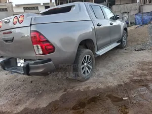 Toyota Hilux 2019 Pearl