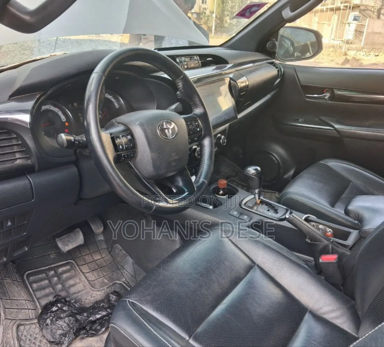 Toyota Hilux 2019 Pearl