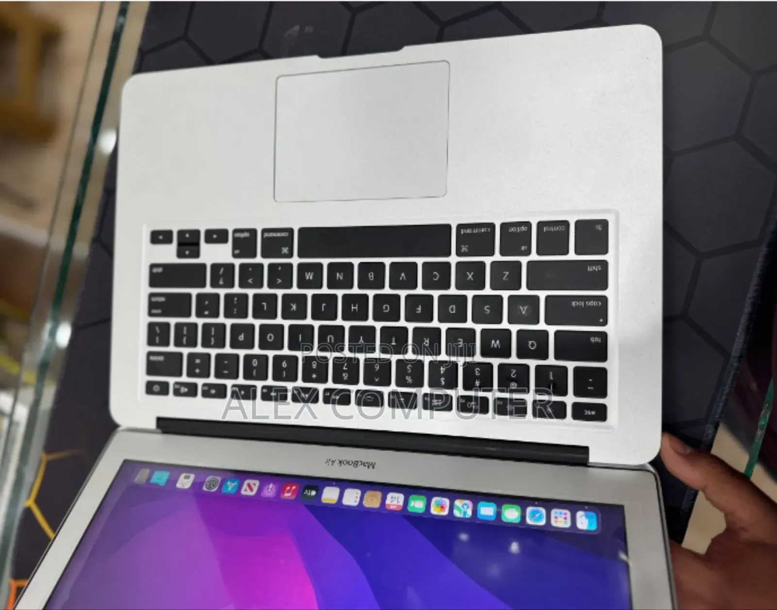 New Laptop Apple MacBook Air 2015 8GB Intel Core I5 SSD 256GB