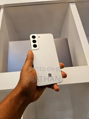 New Samsung Galaxy S22 5G 128 GB White