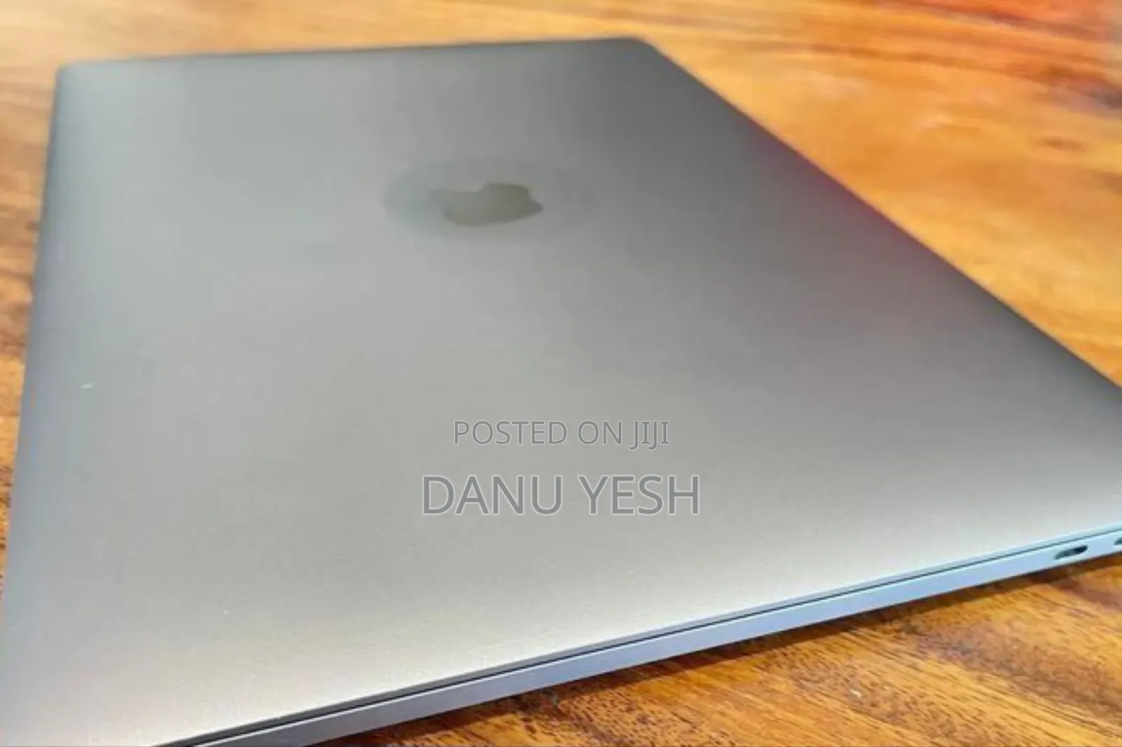 New Laptop Apple MacBook Pro 2017 16GB Intel Core I7 SSD 512GB