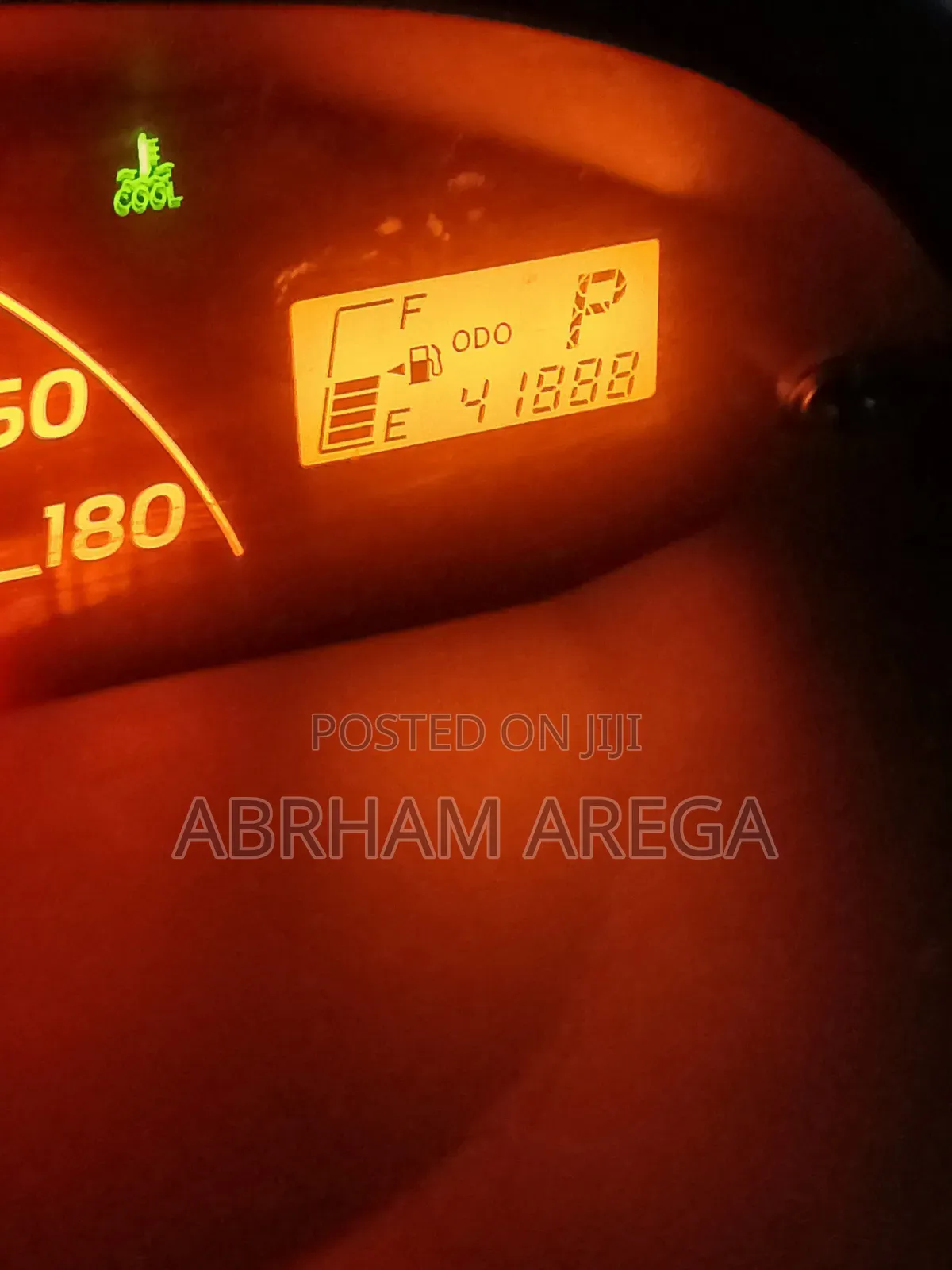 Toyota Yaris Base Hatchback 5dr 2010 Silver