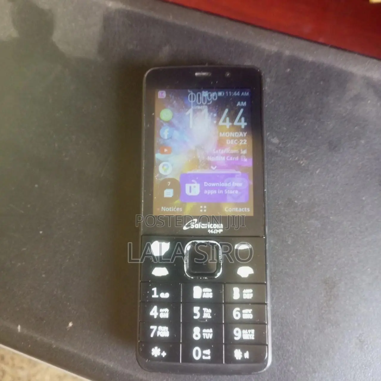 Safaricom Neon Ray 8 GB Black