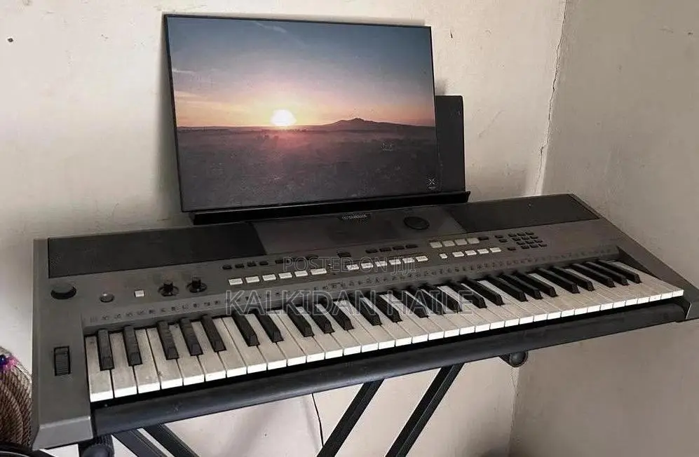 Yamaha E443