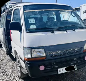 Toyota HiAce 1997 White
