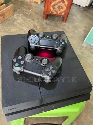 የሚሸጥ ፒኤስ 4 Ps4