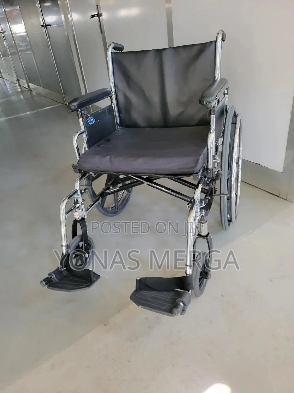 Affordable Wheelchair對嵊maximum Weight Capacity:300lbs(150kg)Latex Free