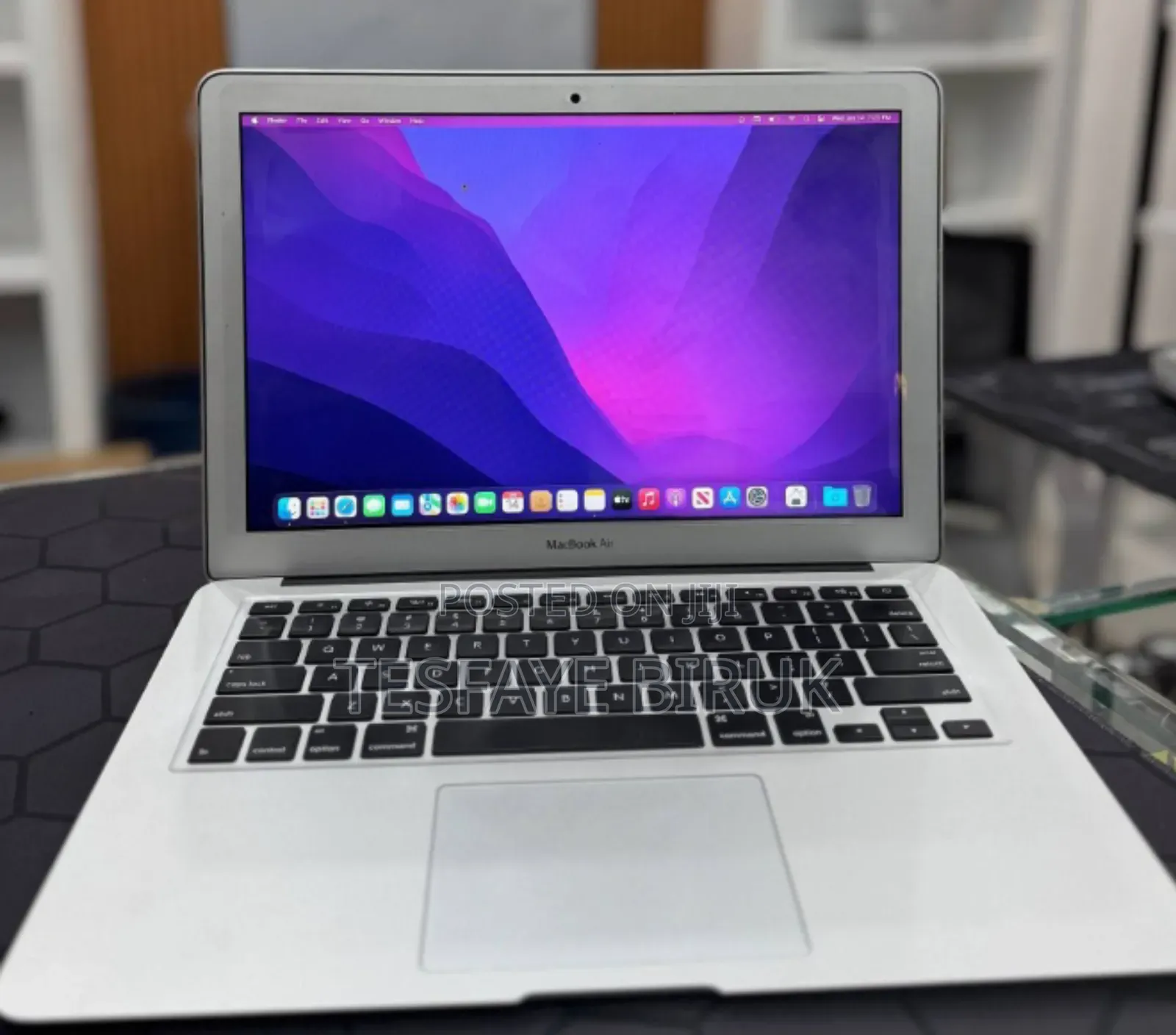 New Laptop Apple MacBook Air 2015 8GB Intel Core I5 SSD 256GB