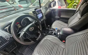 Toyota Land Cruiser Prado 2011 Black