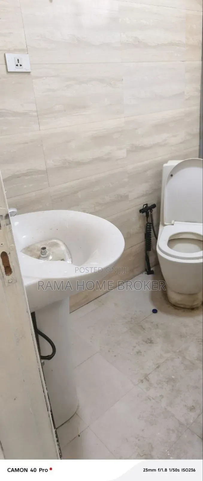 Furnished 2bdrm Condo in አያት 49 40/60 ኮንዶሚኒየም, Yeka for sale