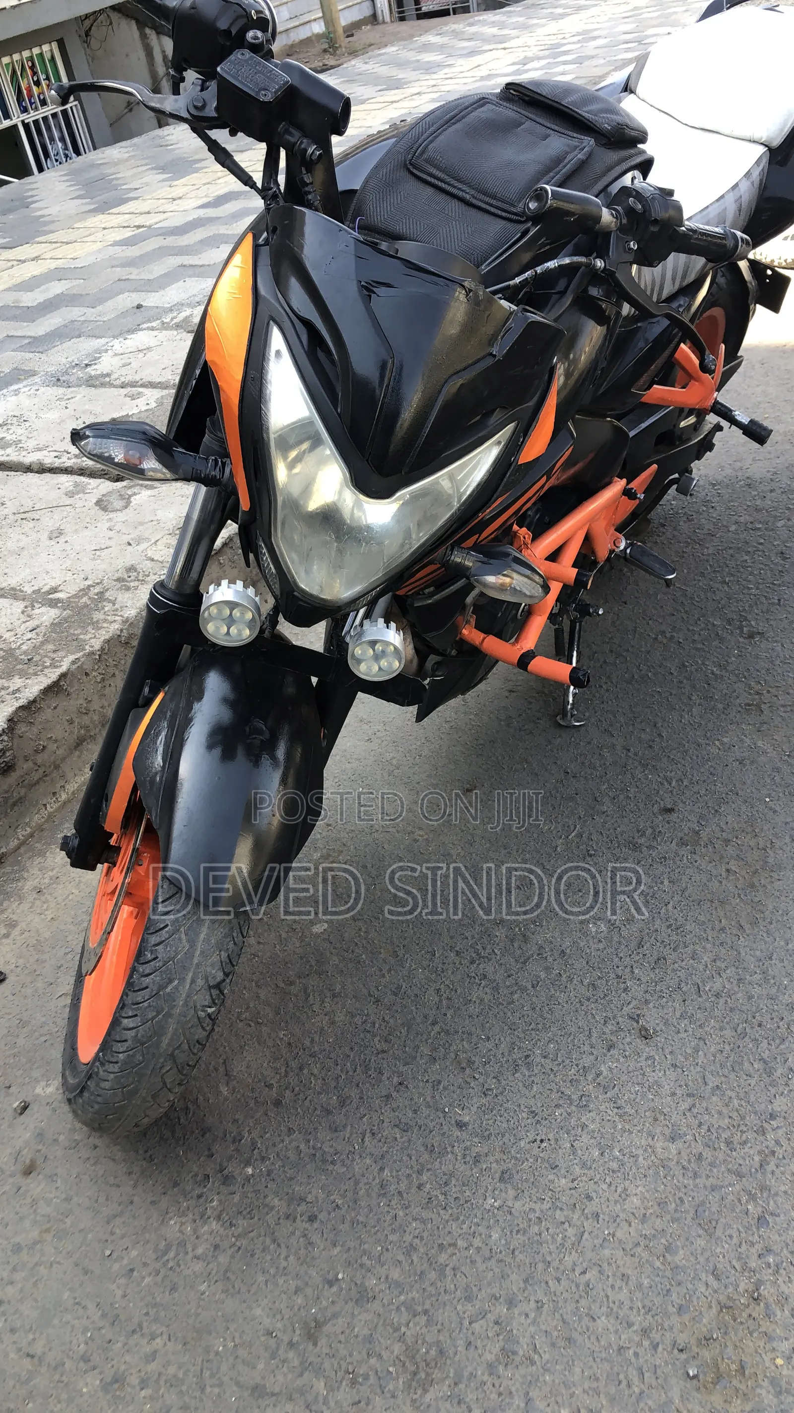 Bajaj Pulsar NS 200 2018 Orange