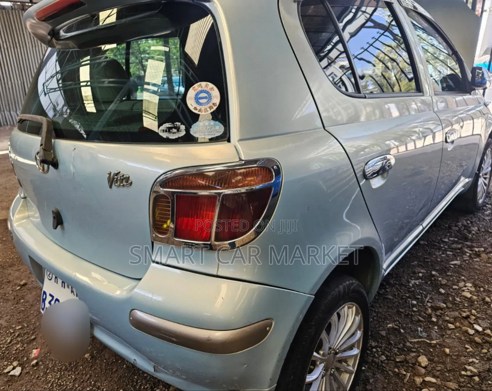 Toyota Vitz 2004 Silver