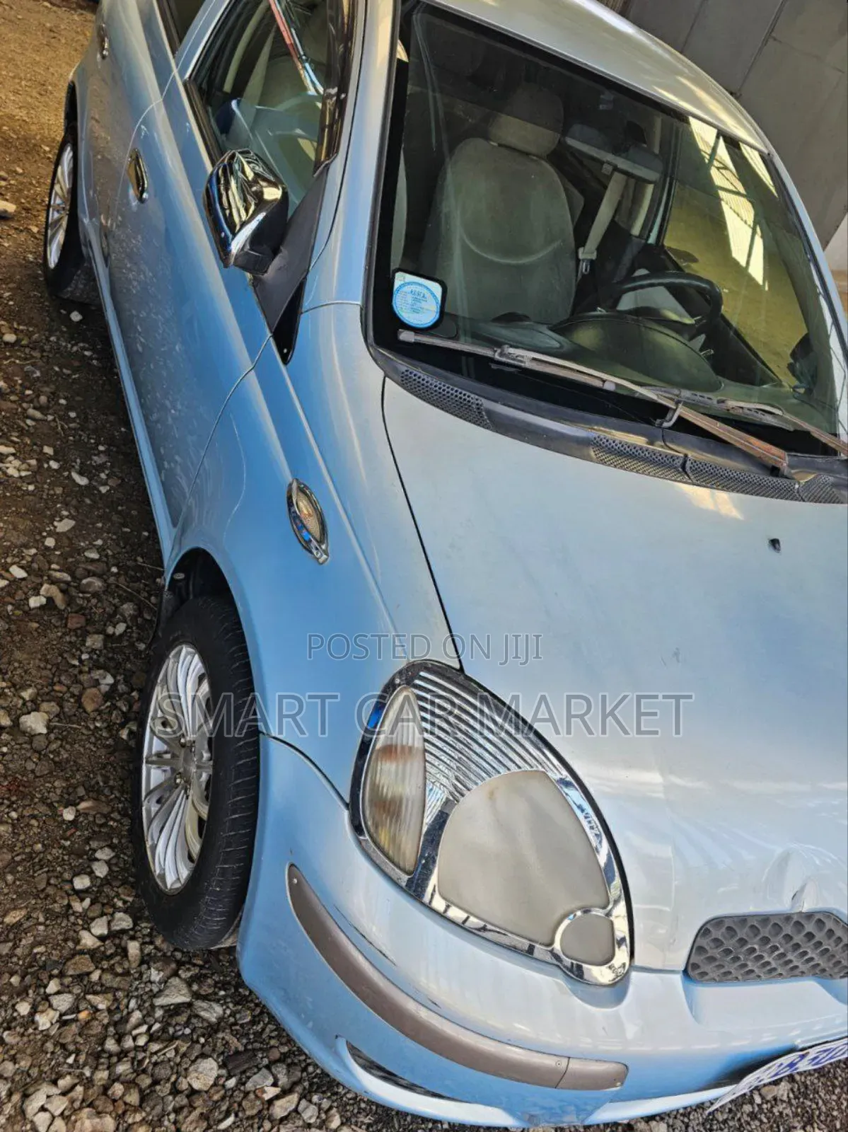 Toyota Vitz 2004 Silver