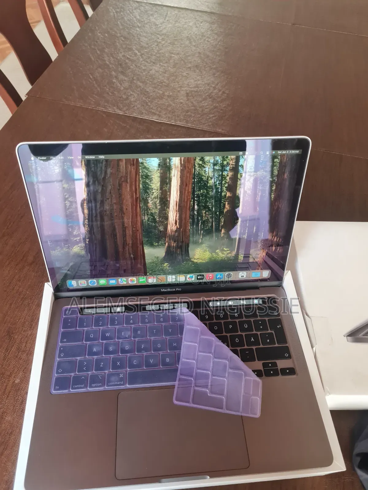 Laptop Apple MacBook Pro 2020 8GB Intel Core I5 SSD 256GB