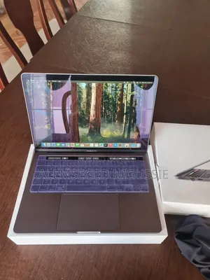 Laptop Apple MacBook Pro 2020 8GB Intel Core I5 SSD 256GB