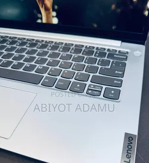 New Laptop Lenovo Ideapad 3 16GB Intel SSD 512GB