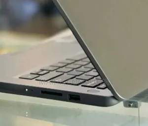New Laptop Lenovo Ideapad 3 20GB Intel Core i7 SSD 512GB