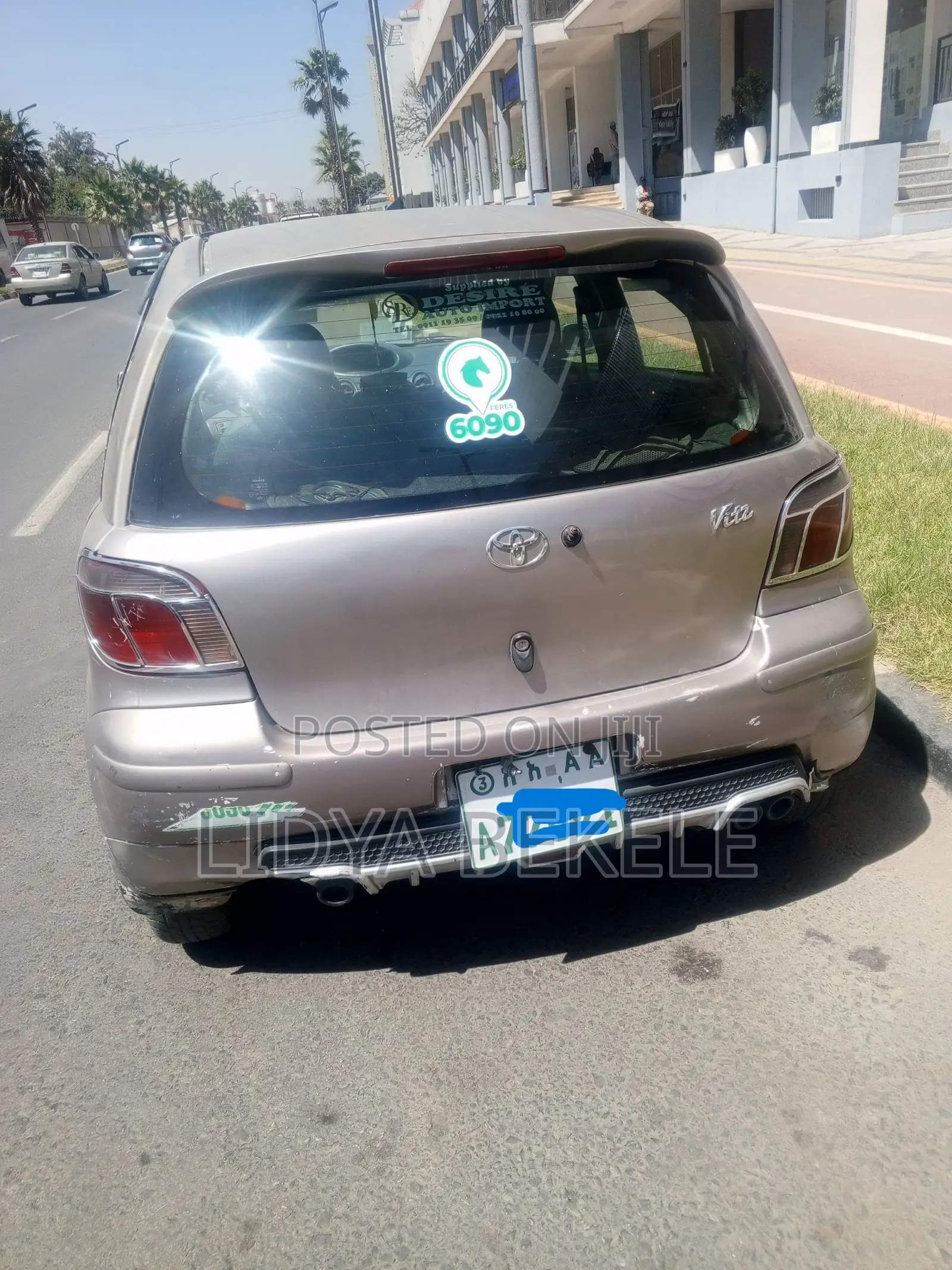 Toyota Vitz 2001 Silver