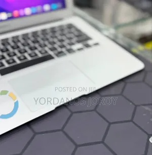 New Laptop Apple MacBook Air 2015 8GB Intel Core I5 SSD 256GB