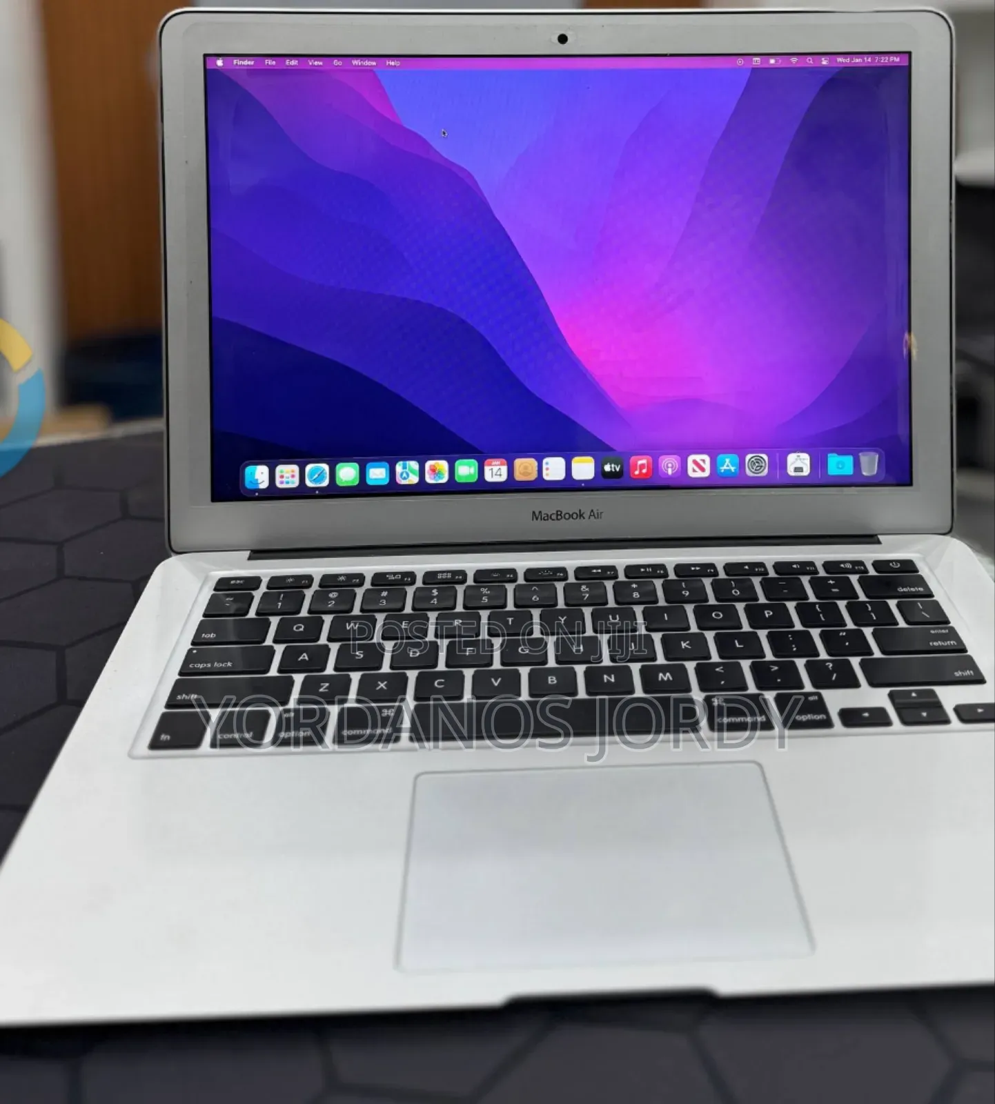 New Laptop Apple MacBook Air 2015 8GB Intel Core I5 SSD 256GB