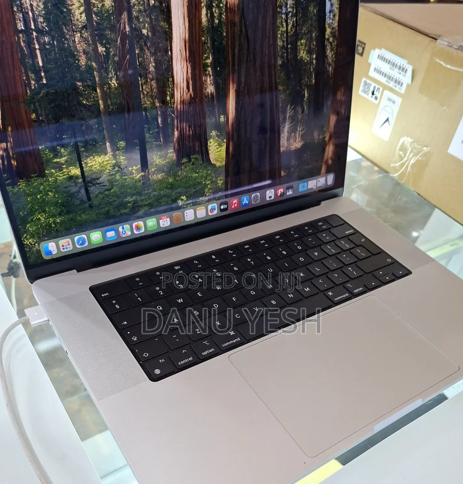 New Laptop Apple MacBook Pro 16GB Apple M1 SSD 1T