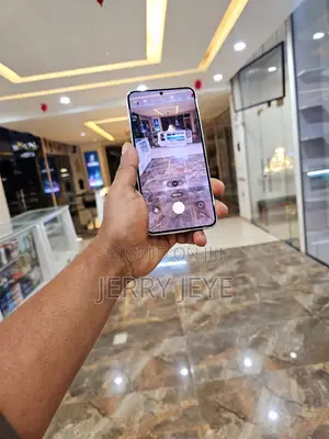 New Samsung Galaxy S22 5G 128 GB White