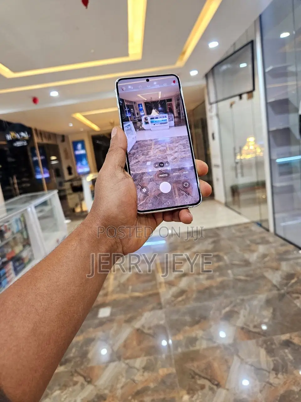 New Samsung Galaxy S22 5G 128 GB White