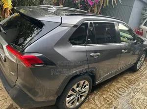 Toyota RAV4 2020 Gray