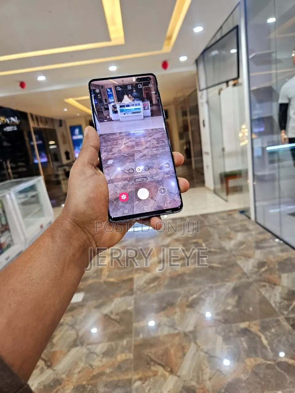 New Samsung Galaxy S10 5G 256 GB Black