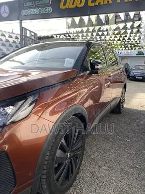 Peugeot 5008 2021 Beige