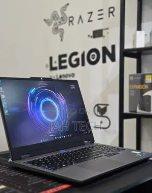 New Laptop Lenovo LOQ 15IRH8 16GB Intel Core I5 SSD 512GB