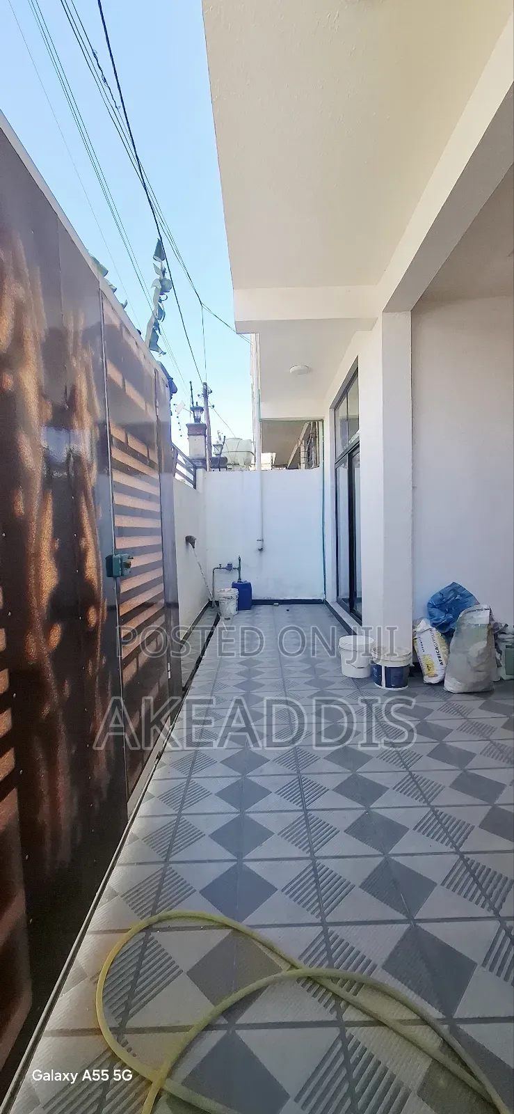Furnished 6bdrm Townhouse/Terrace in Bole Ayat for sale