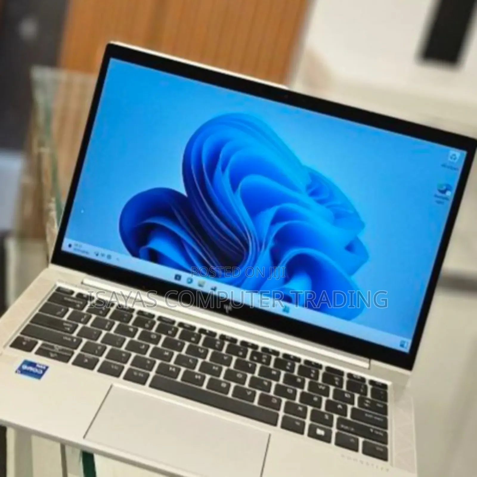 New Laptop HP EliteBook 830 G8 16GB Intel Core I7 SSD 512GB