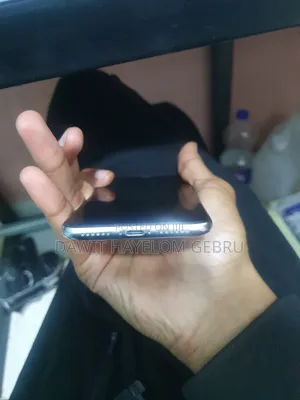 Apple iPhone X 64 GB White