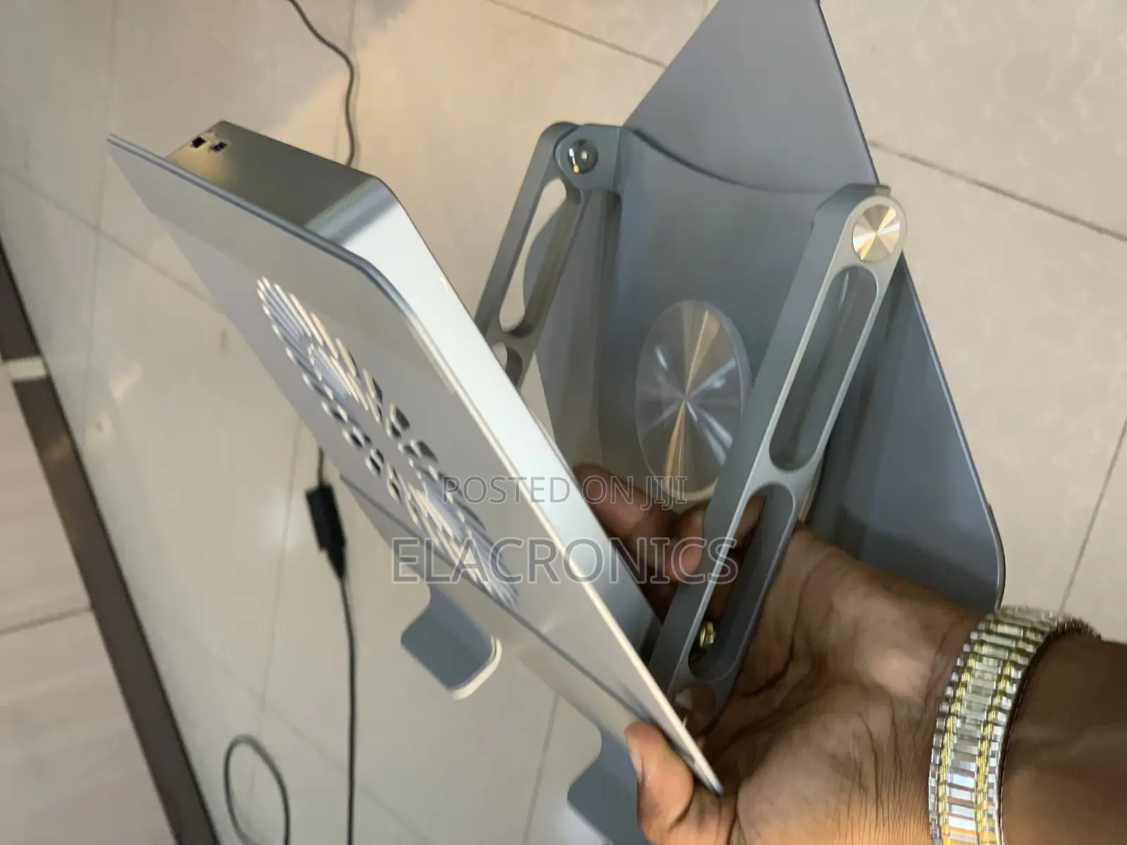 Rotable Laptop and Pc Stand