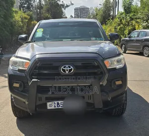Toyota Tacoma 2017 Gray