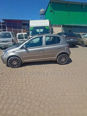 Toyota Vitz 2004 Silver